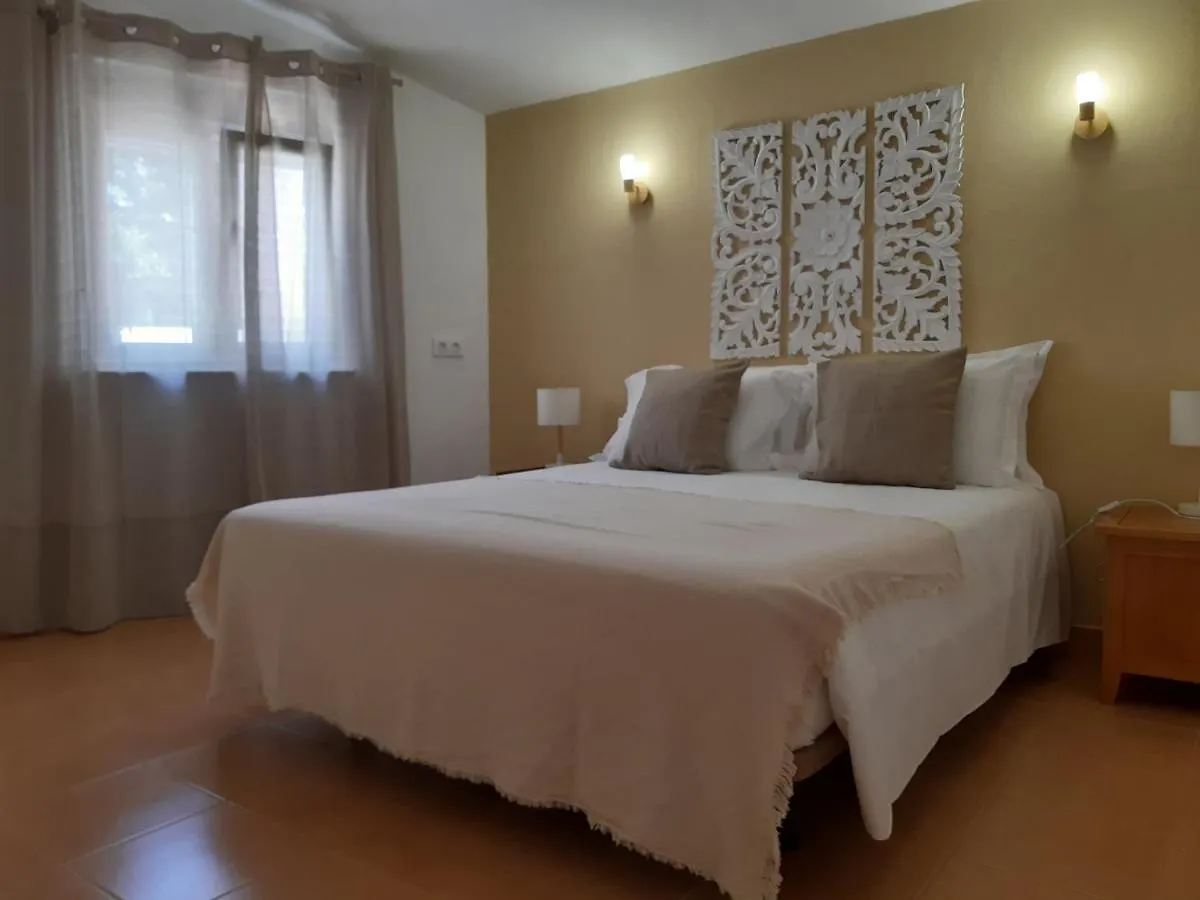 Casa Rosa Montes Hotel Luz Portugal