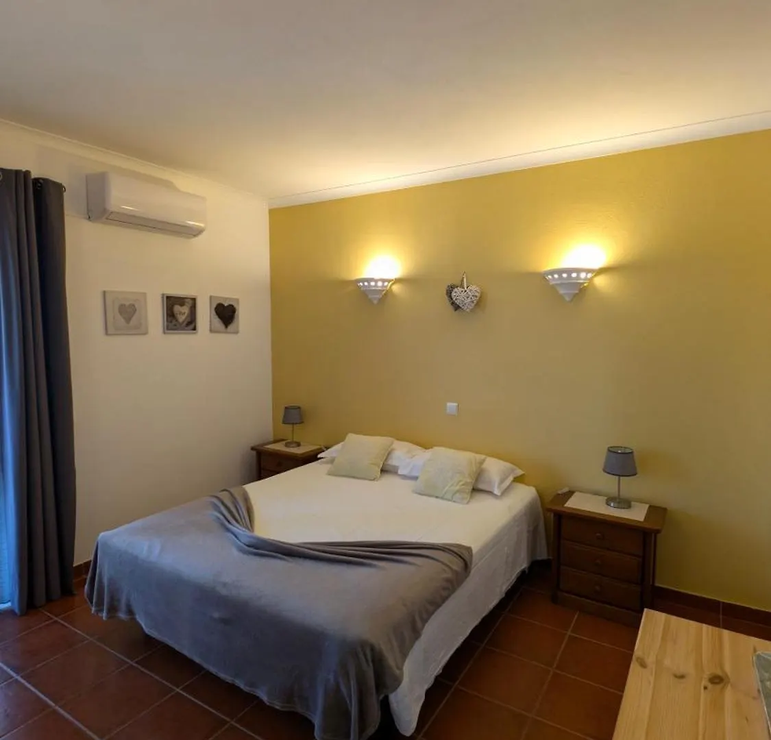 Casa Rosa Montes Hotel Luz 3*,  Portugal